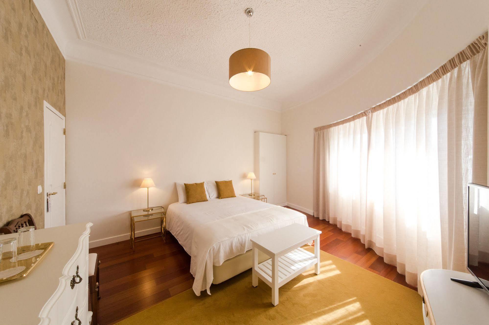 My House At Estoril Guesthouse Екстер'єр фото